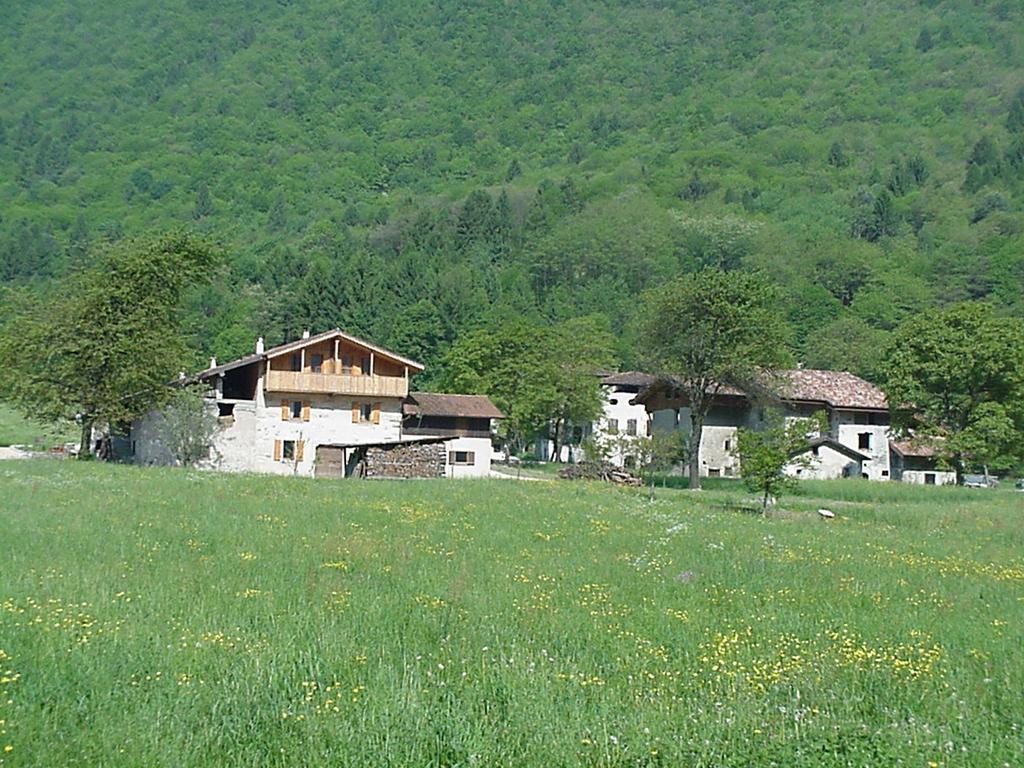 Agriturismo Casa Essenia Condino Kültér fotó